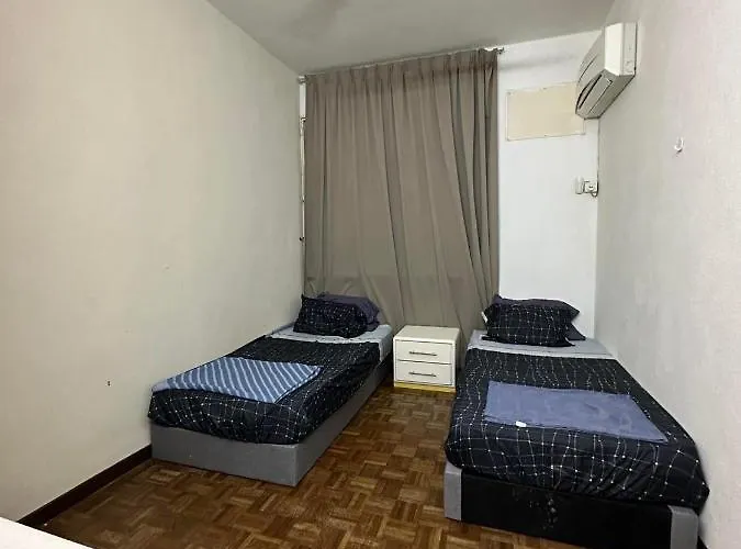 Bayu Emas Ferringhi Homestay